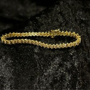 10k Yellow Gold 49 Diamond Tennis Bracelet! Gorgeous 😍